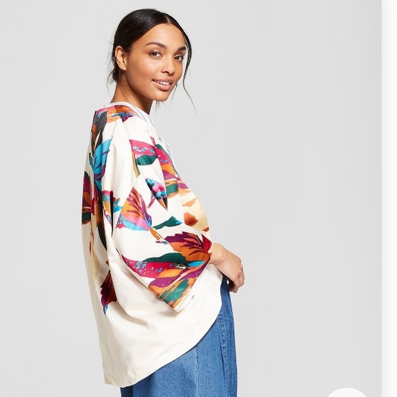 Floral Print Kimono - Picture 2 of 4